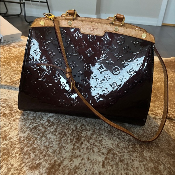 Louis Vuitton Handbag - Picture 3 of 7